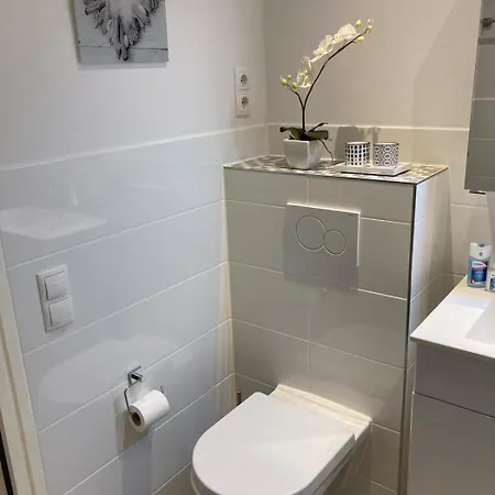 Апартаменты Ferienwohnung Weitblick Зирксдорф